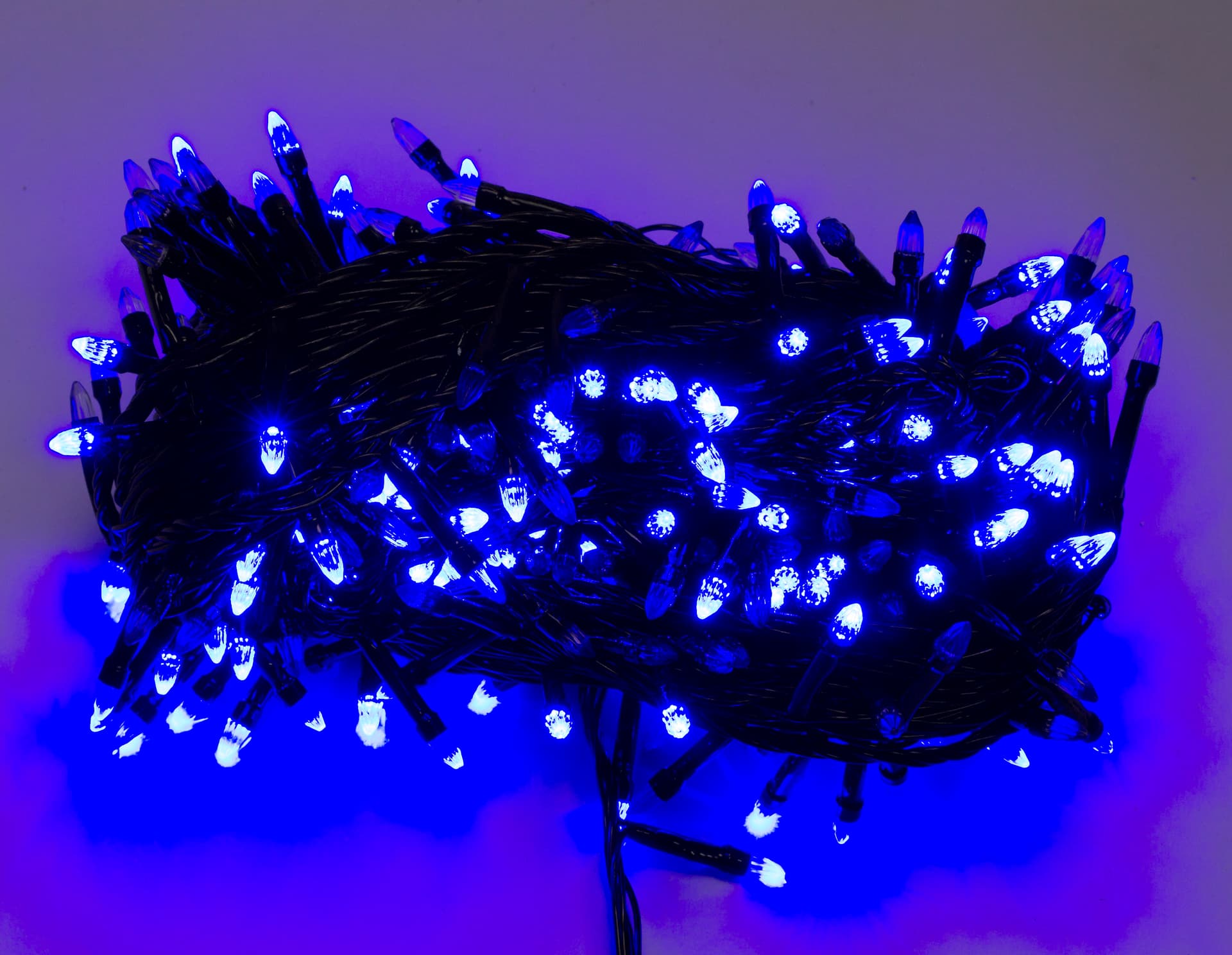 Гирлянда электрическая String Конус 400 LED синий, черный провод (40) 1240-02