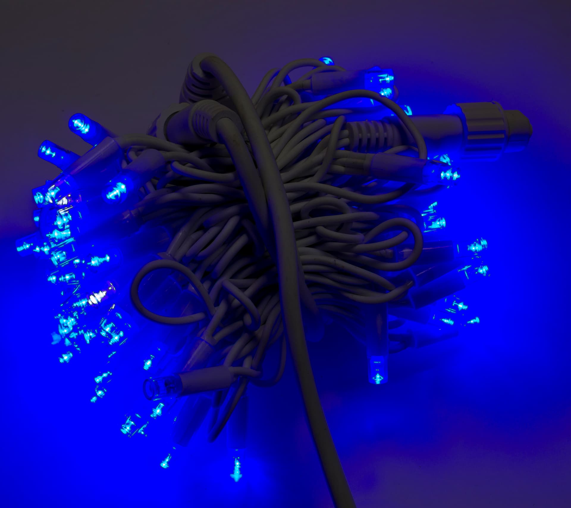 Гирлянда электрическая уличная 100 LED синий-flash, белый каучук L-10 м d-3,3 мм №1432-020