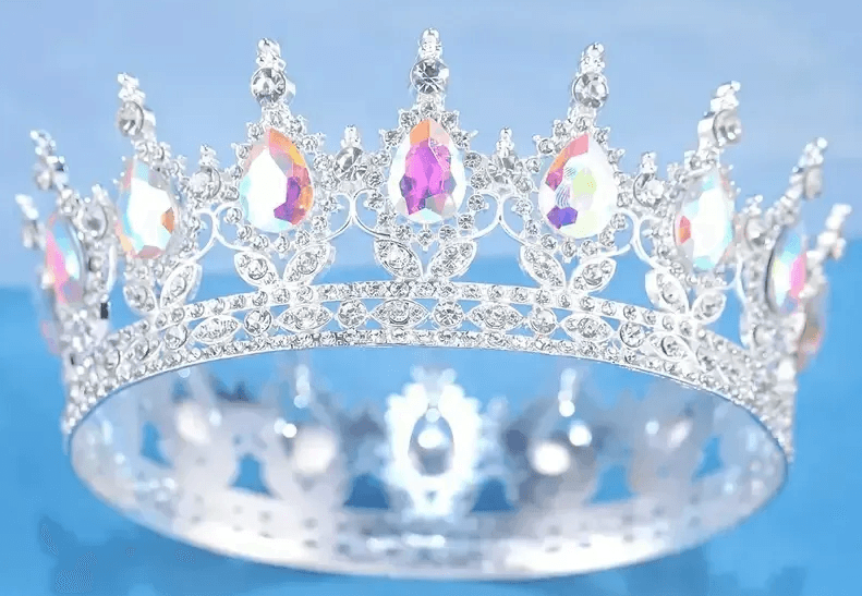Корона метал. с пиками,серебро с белыми камнями 12,5х5,5см №15452