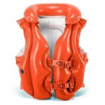 Надувні жилети і круги