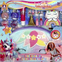 Набір косметики: помада,блиск для губ,лак для нігтів,нігті,косметичка,в кор-ці,26х2,5х27см