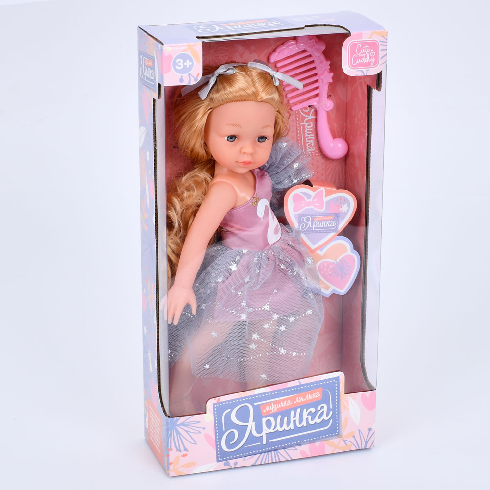 Лялька "Яринка" 32см,муз.,укр.,пісня,гребінець,на бат-ці,в кор-ці,18х36х8см №M 5988 I UA — фото товару | Канцелярський Сад