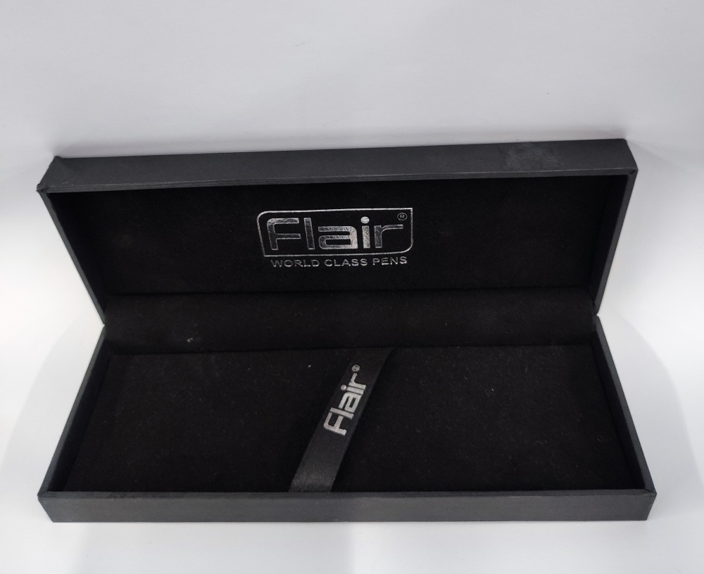 Футляр для ручок "FlairP" №P-11 ексклюзивний — купити | Канцелярський Сад